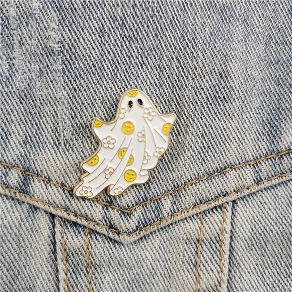 Boo-tiful Enamel Ghost Pin - Picture 1 of 1
